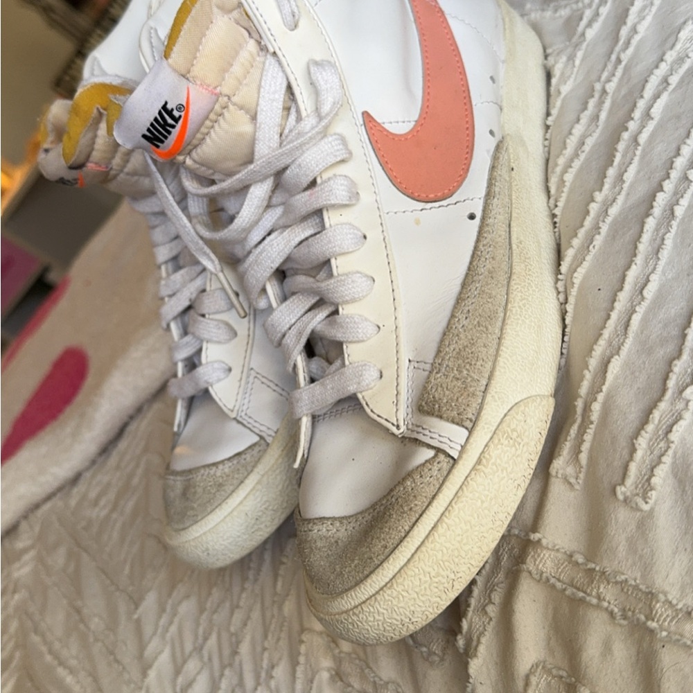 Nike blazer mids Women's White and Pink High-Top Sneakers